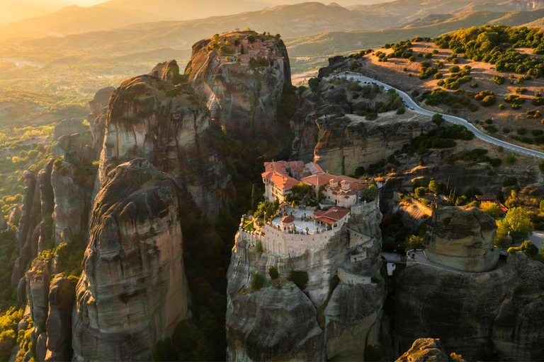 Athen: 2-tägiger Ausflug nach Meteora mit Führung und Hotel