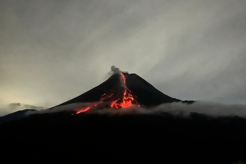 Yogyakarta:Mount Merapi Night Lava Flow or Sunrise Hike Tour Sunrise & Lava Flow View
