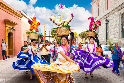 Tour privado a pie por Oaxaca con degustación de mezcal