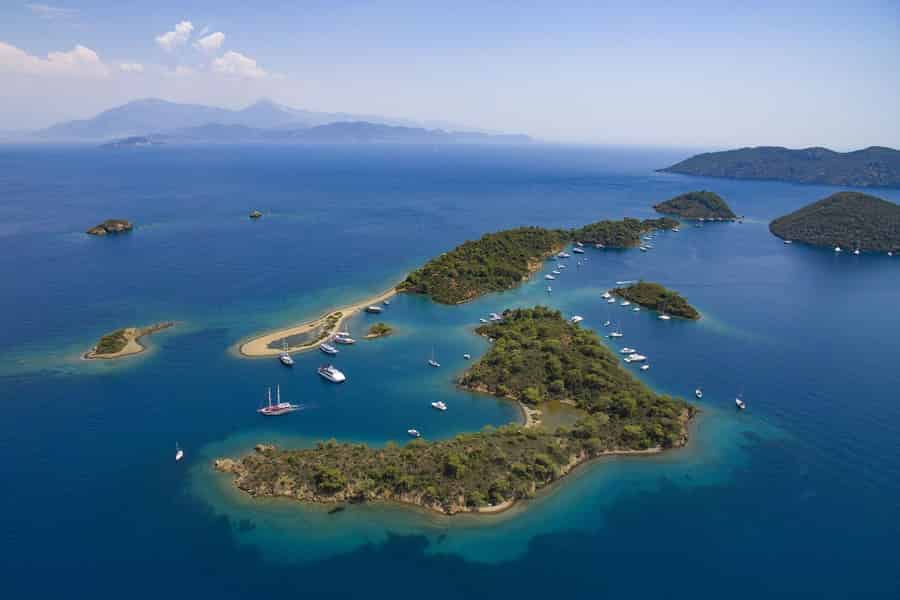 Fethiye: Bootstour zu den 12 Inseln mit Mittagessen und Abholung vom Hotel. Foto: GetYourGuide Fethiye: Bootstour zu den 12 Inseln mit Mittagessen und Abholung vom Hotel. Foto: GetYourGuide
