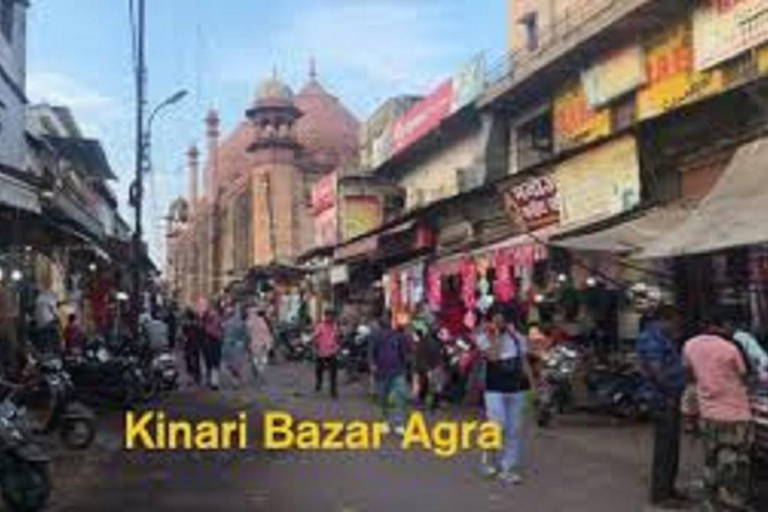 Agra : Visite du vieux bazar de Kinari. A pied et en Tuk Tuk Auto.