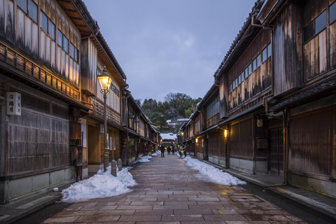 Tour personalizzato di Kanazawa, dai punti salienti locali a quelli principaliTour personalizzato di 4 ore di Fukuoka