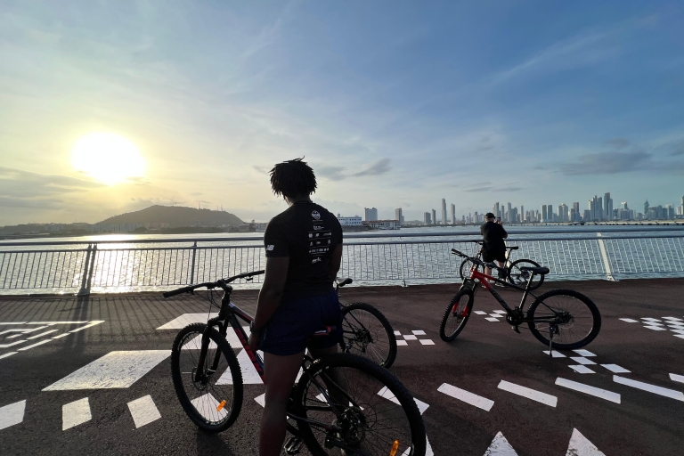 Excursión en bicicleta por la Ciudad de Panamá y el Casco Antiguo con guía local