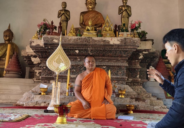 Luang Prabang Hidden Village Walk & Local Crafts Experience