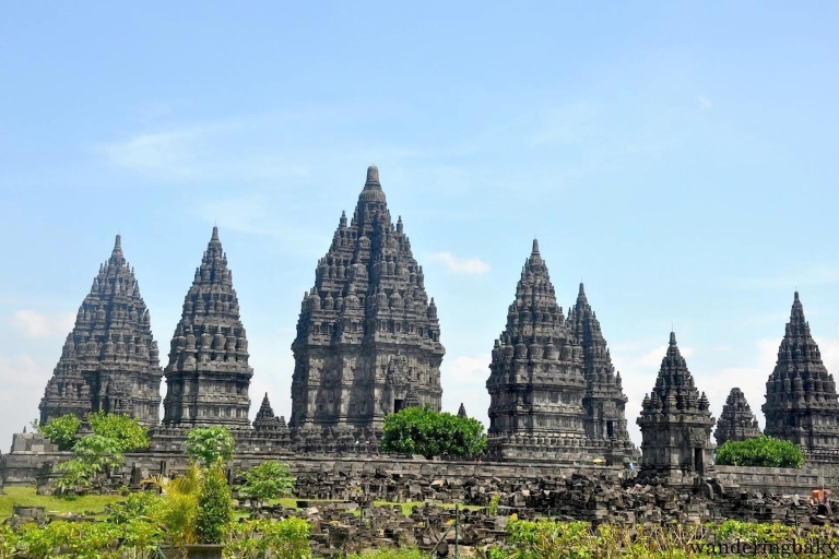 Java's Highlight Guided Tour From Jakarta or Bali 7 Days Guided Tour