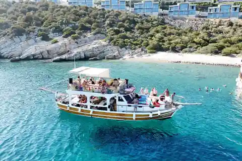 Boattrip to Bodrum Maledives for Virgin Cruise Passengers