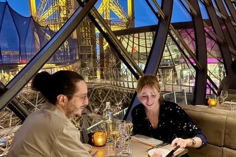 Paris: Elegant Dinner with Drinks in the Eiffel Tower