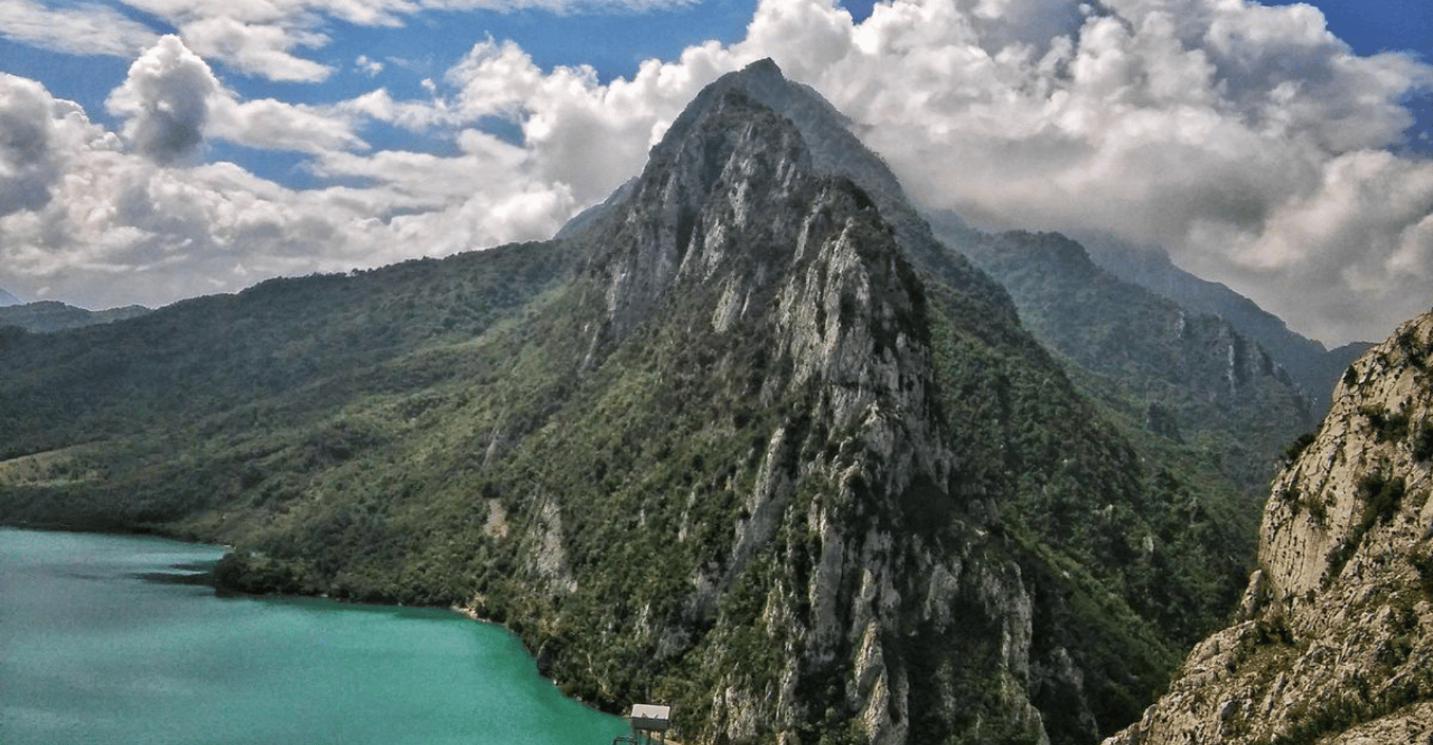Tagestour zum Bovilla See und Berg Gamti - Hizvo