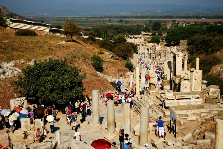 Kusadasi: Private Ephesus Shore Excursion with Lunch