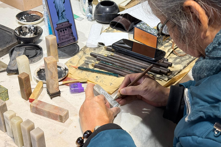 Shanghai: Zhujiajiao, Dumplings & Calligraphy Tour