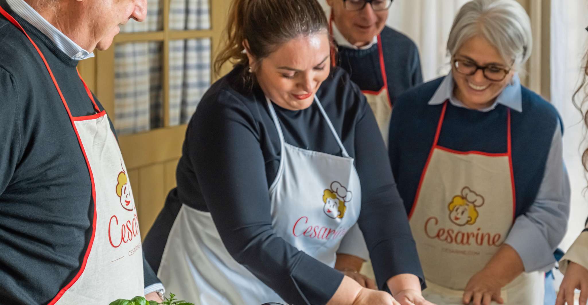 Reggiolo: lezione pratica di cucina per preparare focaccia ed erbazzone