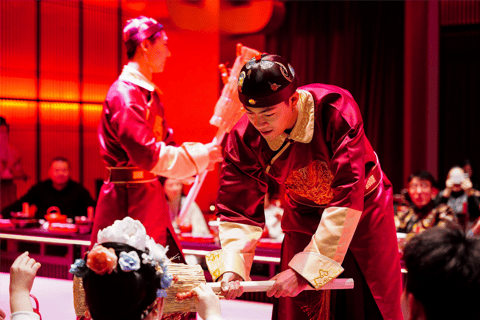 Jinan: Immersive Palace Banquet with Show VIP Seats for Dinner (Makeup & Costume Not Included)