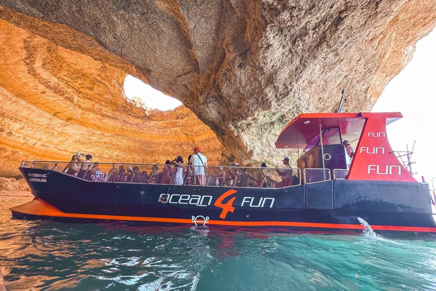 From Portimão: 2-Hour Catamaran Tour to Benagil Caves
