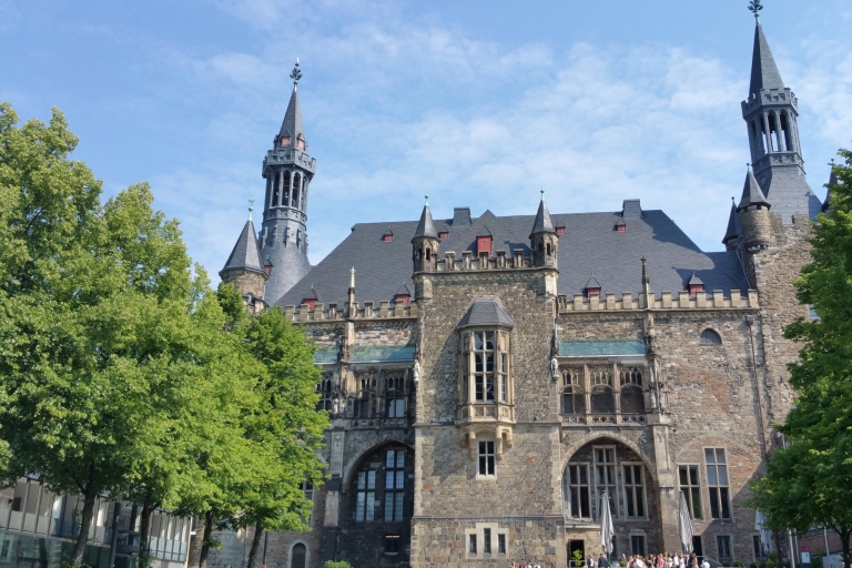Aachen: First Discovery Walk and Reading Walking Tour