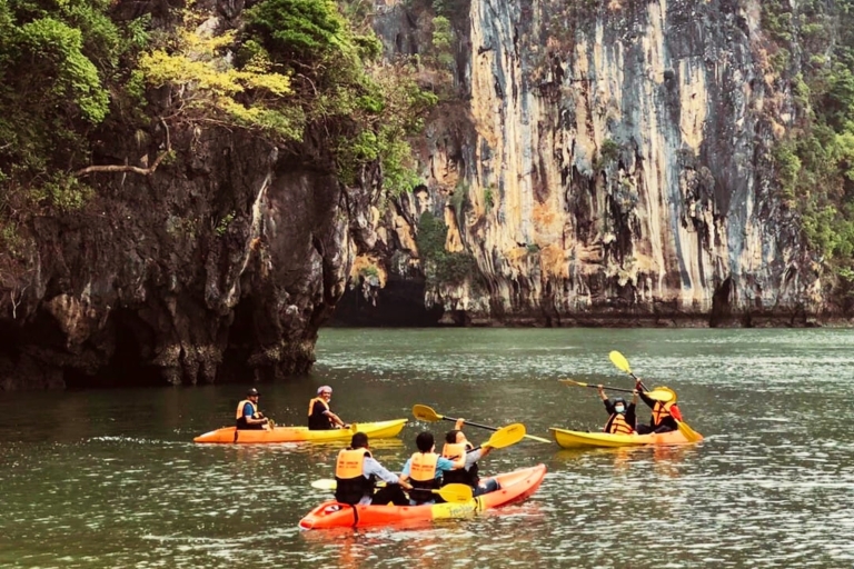 Ko Lanta: Tour en grupo pequeño en kayak por manglares y cuevas marinas