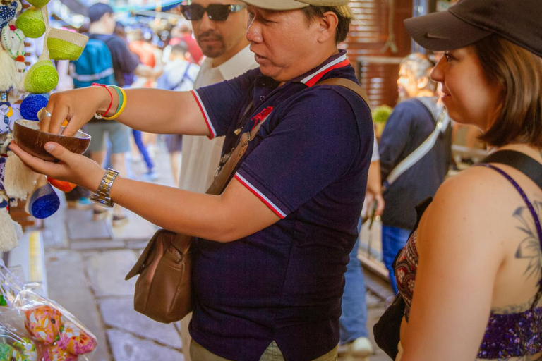 Bangkok:Floating Market & Maeklong Train Market Premium Tour