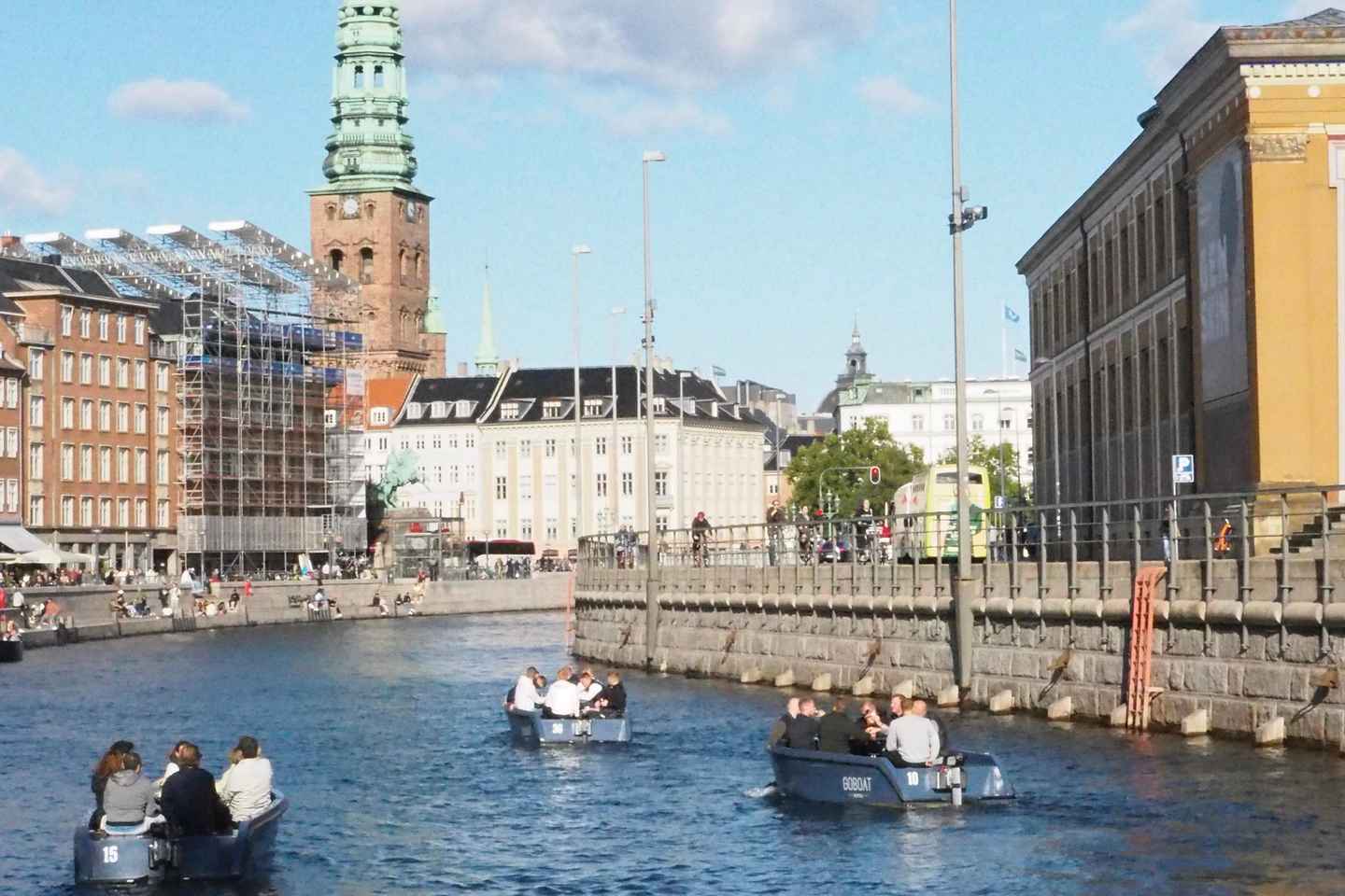 ### Копенгаген: Пешеходная Экскурсия с Местным Гидом
1. Копенгаген: Откройте Город с Местным Экспертом
2. Пешком по Копенгагену: Экскурсия с Жителем
3. Познайте Копенгаген: Тур с Местным Жителем
4. Копенгаген: Городская Прогулка с Гидом-Жителем
### Преимущества:
- Копенгаген: Уникальная Пешеходная Экскурсия
- Лучшая Экскурсия по Копенгагену с Местным Экспертом
- Копенгаген: Узнайте Город с Местным Гидом