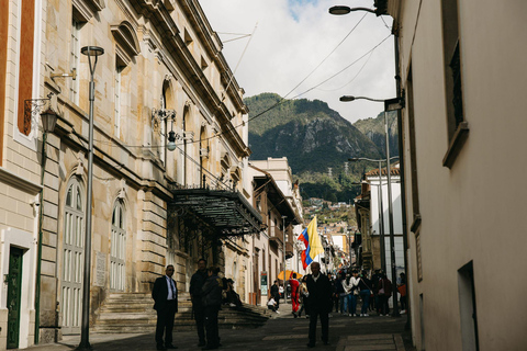 La Candelaria, Museums and Historic Center: Bogotá City Tour