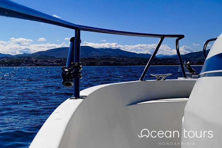 Get to know Hondarribia by sea. Audio-guided boat tour