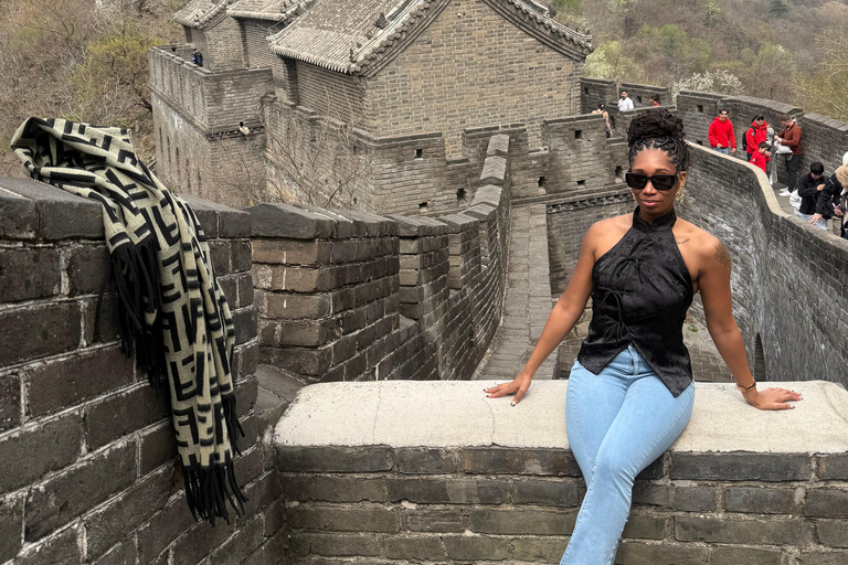Beijing: Mutianyu Great Wall Private Tour with Tea Tasting Mutianyu Great Wall Private Tour with English Tourguide
