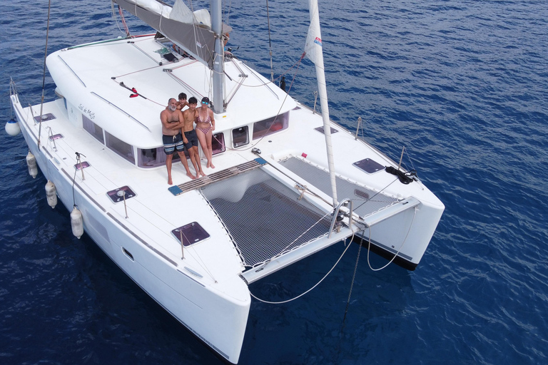 Valencia: Exclusive catamaran (max. 10), paella on board, and swimming – 3 hours Exclusive catamaran (max. 10), paella on board, and swim – 3 hours