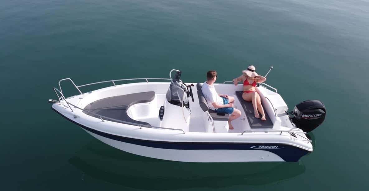 Cannes : Promenade en bateau sans permis vers les îles de Lérins ...