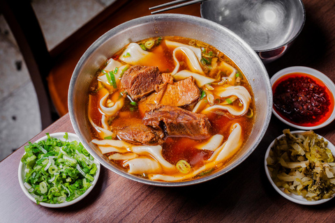 Taipei: Formosa Flavours Food Tour with 12+ Tastings
