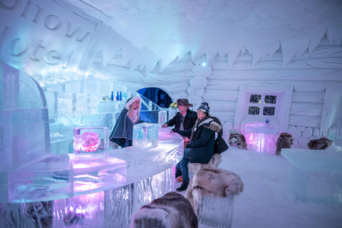 Rovaniemi: Bezoek Arctic Snow Hotel met transfer