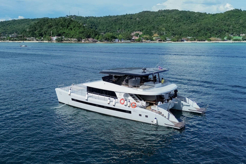 Phuket: James Bond Isl, Canoeing & Sunset Dinner by Yacht Day Trip with Shared Transfer excluding National Park Fee