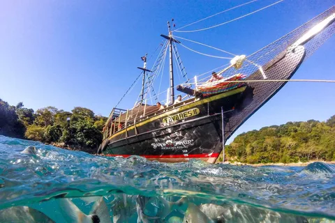 Pirate Cataraman Angra dos Reis și Ilha Grande cu prânz