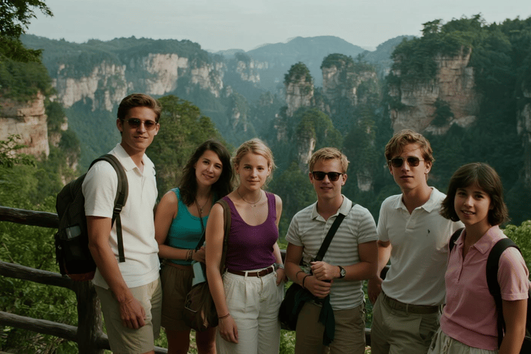 张家界大峡谷和新马头夜市城市观光
