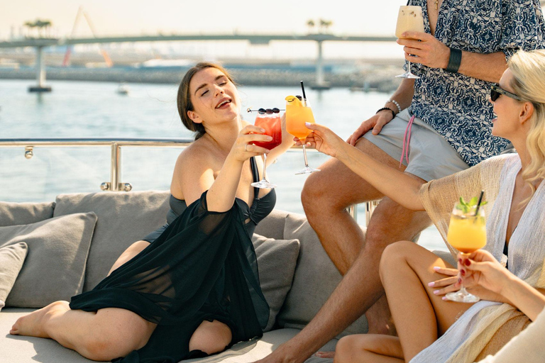 Dubai: Sunseeker Superyacht VIP Dinner, Drinks & Live DJ Soiree- Zen Med Gastronomy