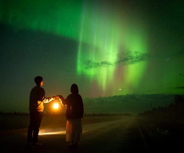 Rovaniemi: Unlimited Range Northern Lights Hunt with VIP Van