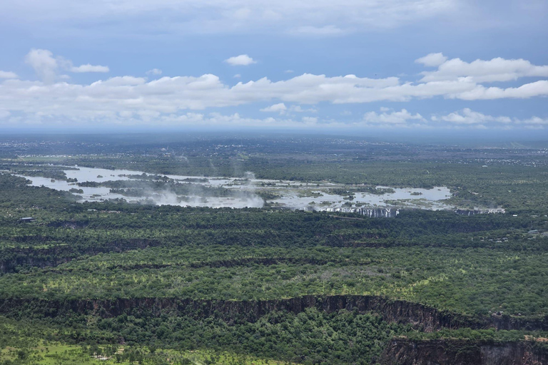 Victoria Falls Spectacular: Full-Day Zimbabwe & Zambezi Tour