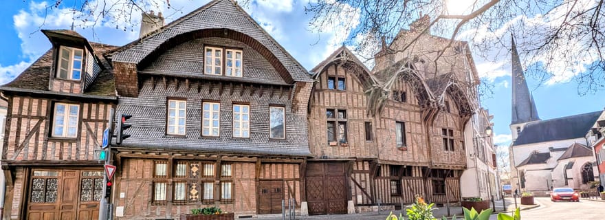 Balade touristique du centre historique de Troyes