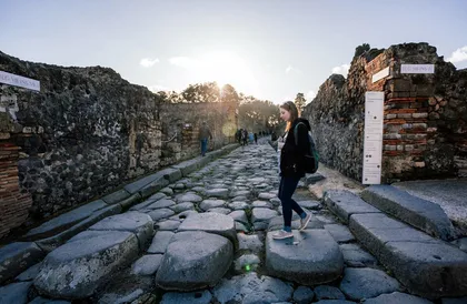 Halbprivate Tour durch Pompeji mit Guide und typischem Mittagessen ab Rom
