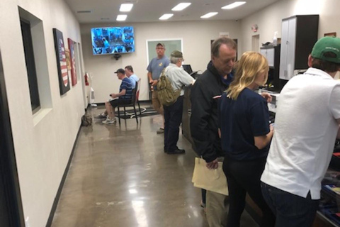 O Lake Highlands Shooting Center é uma GUN RANGE interna: