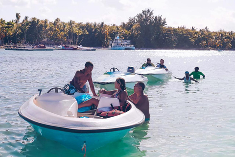 Punta Cana: Speedboat activity with Snorkeling and Parasailing