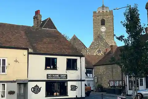 Sandwich: Private 2hr Walking Tour with a Blue Badge Guide