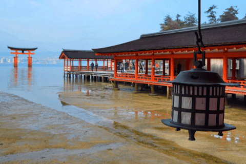 From Osaka/Kyoto: Hiroshima and Miyajima Private Tour