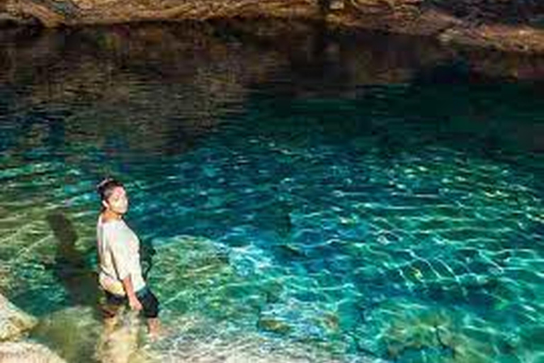 Ella - Traslado privado en TukTuk al estanque de agua azul Ravana