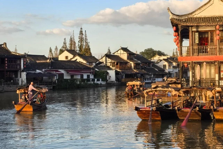 Shanghai: ZhuJiaJiao Water Town Private Tour with Shopping Shanghai: ZhuJiaJiao Water Town Private Tour with Pickup