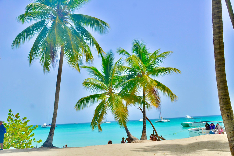 Punta Cana: Island escape to Saona, catamaran & beach lunch Punta Cana: Catamaran Party Cruise | Open Bar & Snorkeling
