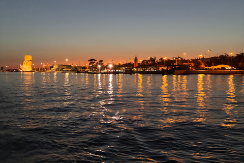 Sunset aboard a sailboat in Lisbon! Sunset aboard a sailing boat in Lisbon!