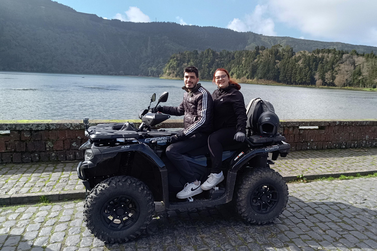 Sete Cidades : Visite d'une demi-journée en quad (ATV)1 personne à 1 quadruple