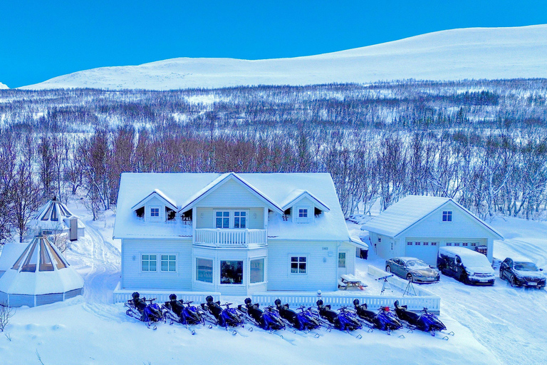 De Tromsø: Tour guiado de snowmobile nos Alpes Lyngen