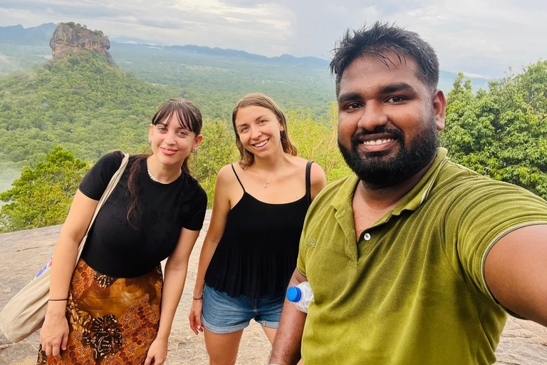 Kandy: Sigiriya, Dambulla, or Habarana Transfer & Tour