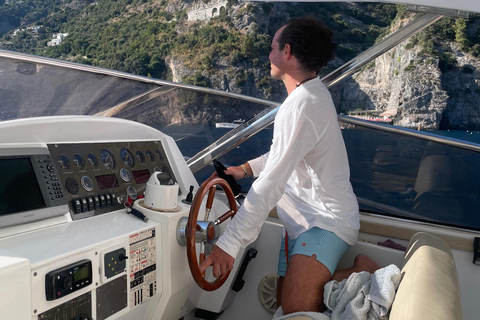 Tour boat Amalfi coast - capri