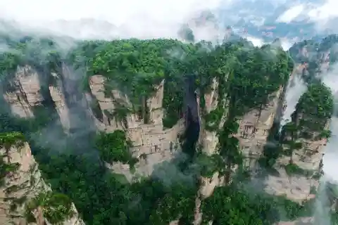 Zhangjiajie 2 Days Classic Tour to AVATAR & Tianmen Mountain