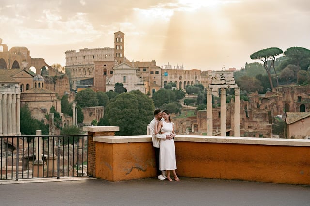 Rome: Private photoshoot experience at the Colosseum